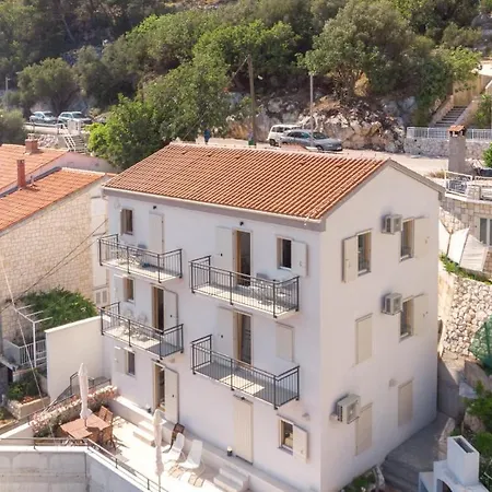 Brand New W Balcony & Perfect Seaview At Center Διαμέρισμα *
