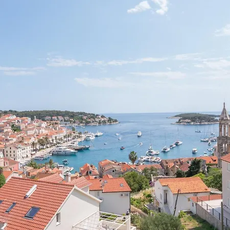 Brand New W Balcony & Perfect Seaview At Center Διαμέρισμα
